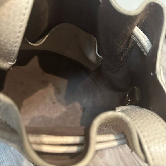 CUYANA Mini Drawstring Buckle Bucket Bag Leather Crossbody Cream Neutral - Picture 8 of 12